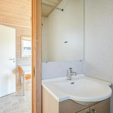 Vakantiehuis 11 *